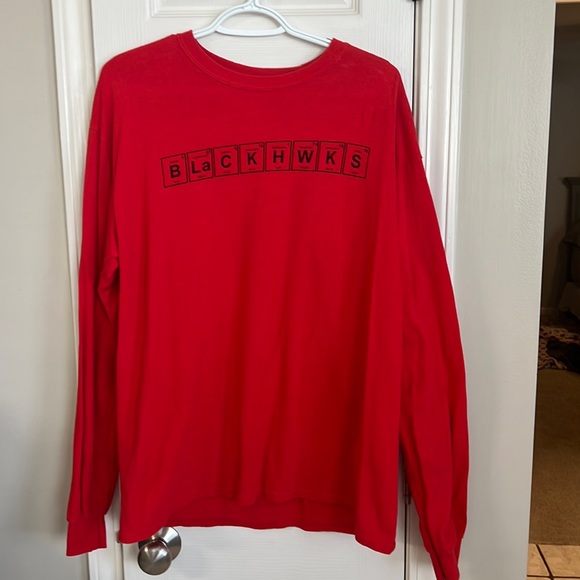 Gildan Other - EUC Chicago Blackhawks Long Sleeve T-shirt